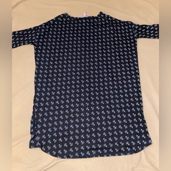 Lularoe Irma shirt - Picture 2 of 8